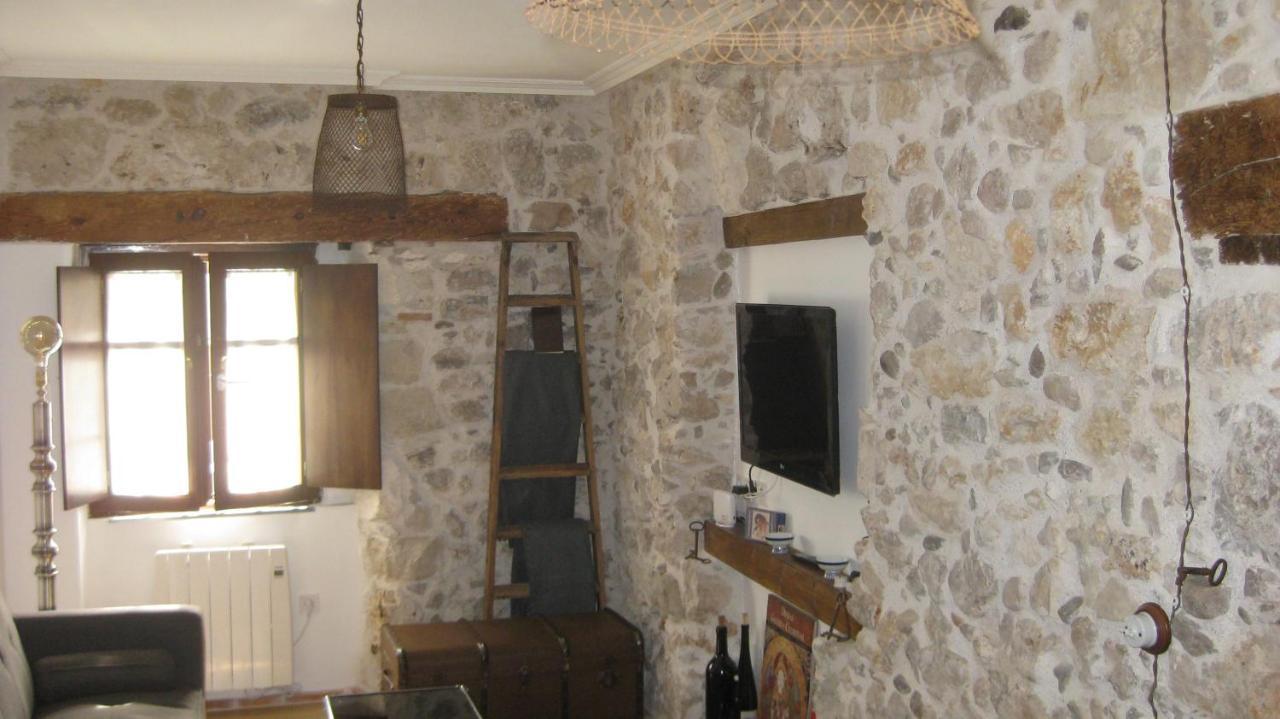 Alojamiento De Piedra Con Encanto Burgos Ngoại thất bức ảnh